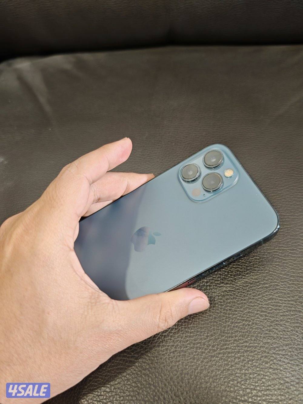 IPhone 12 pro max 256 GB battery 830