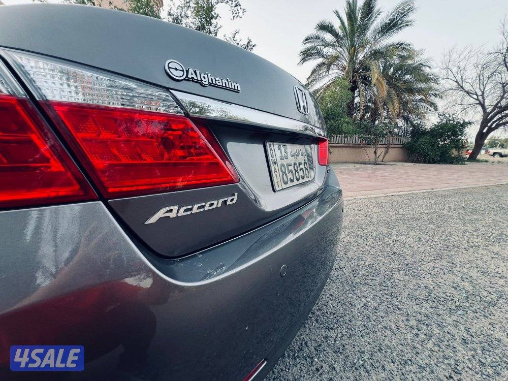هوندا اكورد 20158