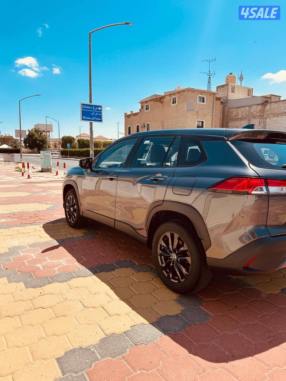 كورولا كروس ٢٠٢٤ الساير عداد ١٠ ألاف شرط الفحص صبغ وكاله ، تأمين شامل2