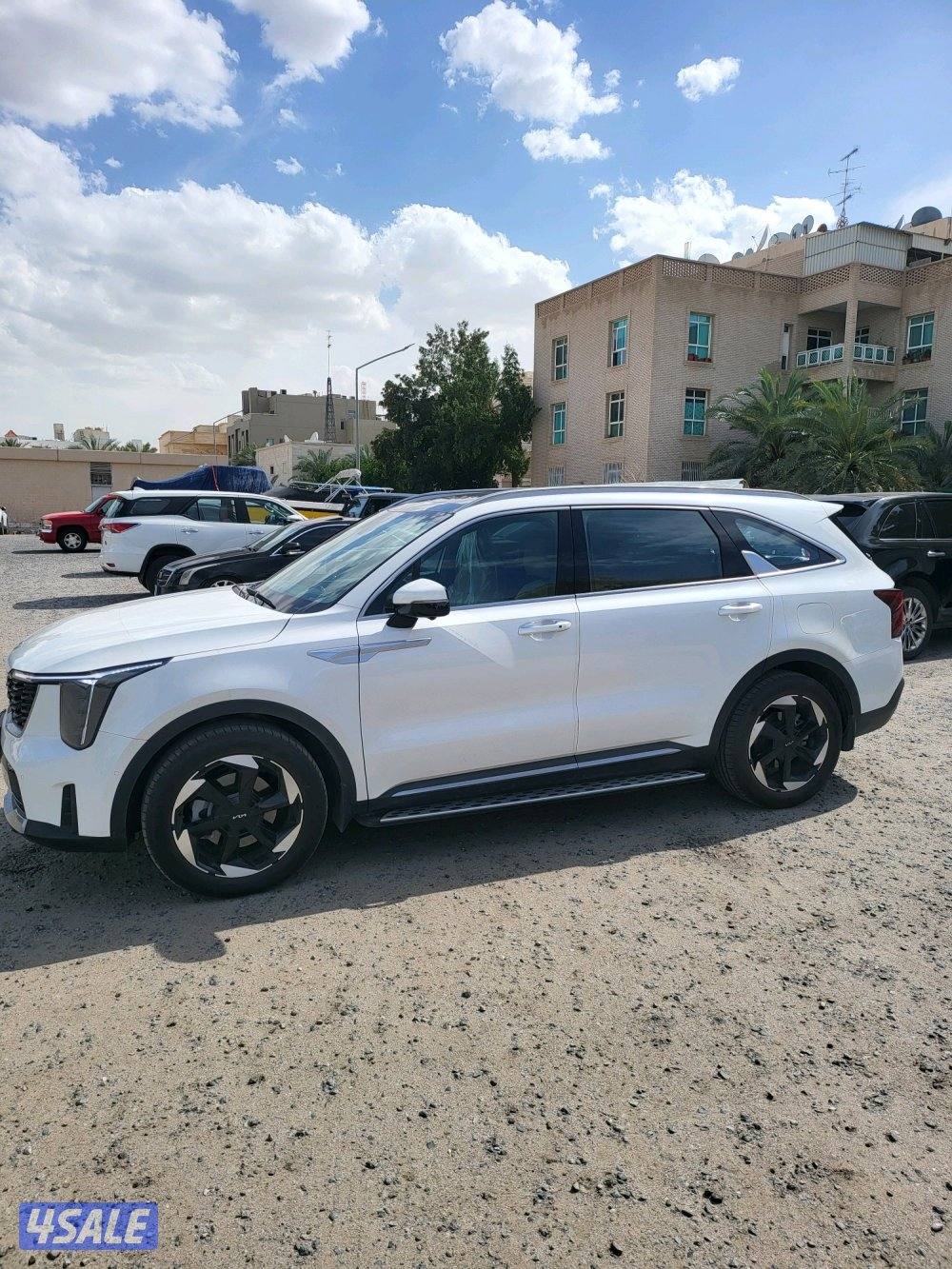 سيارة للبيع1