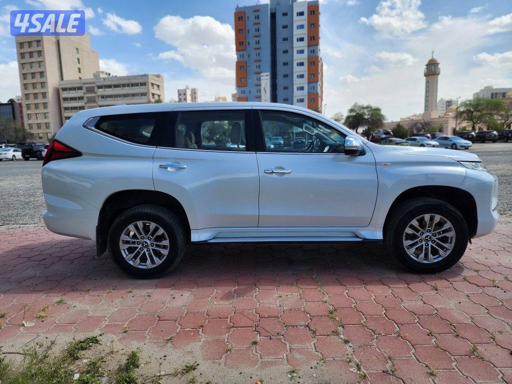 ميتسوبيشي مونتيرو 2020 عداد 79 ألف شرط الفحص سرفس منتظم2