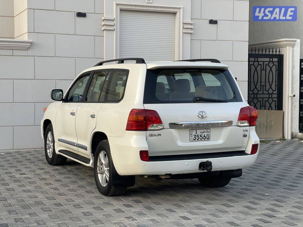 لاندكروزر 20143