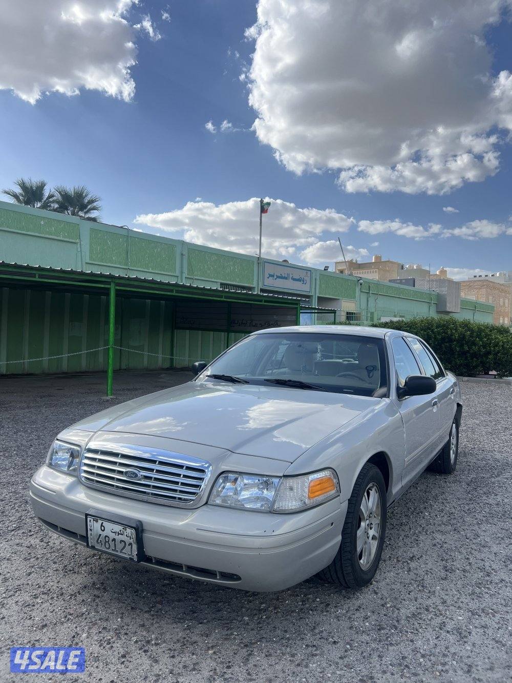 للبيع فورد فكتوريا ٢٠١١ صبغ الوكالة شرط فحص2