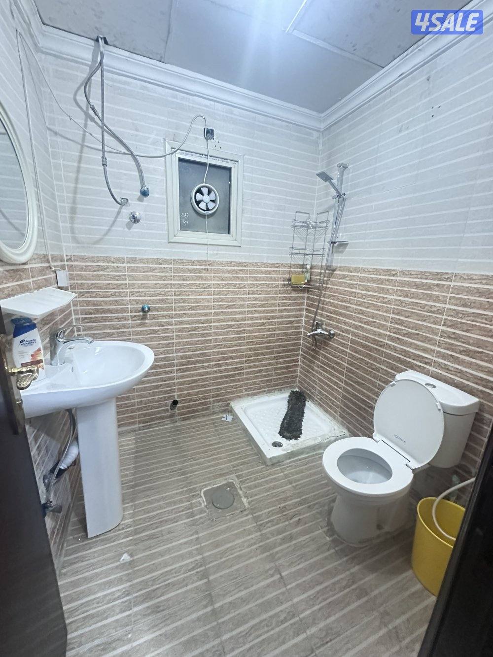 شقه الايجار السالميه قطعه 11 خلف البنزين الي ع الرابع4