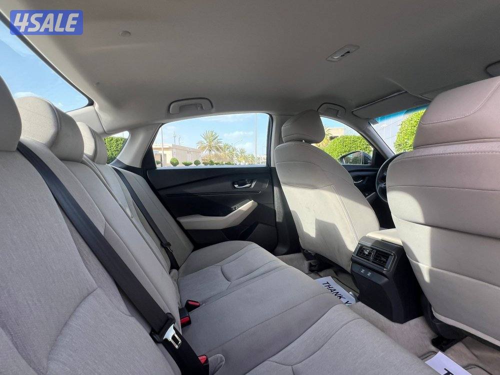 للبيع هوندا اكورد موديل 2023 عداد 32 ألف كيلو صبغ وكاله تحت الكفالة5