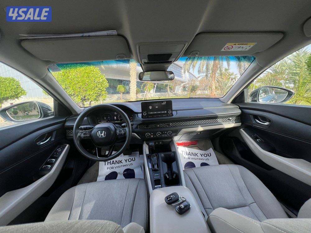 للبيع هوندا اكورد موديل 2023 عداد 32 ألف كيلو صبغ وكاله تحت الكفالة4