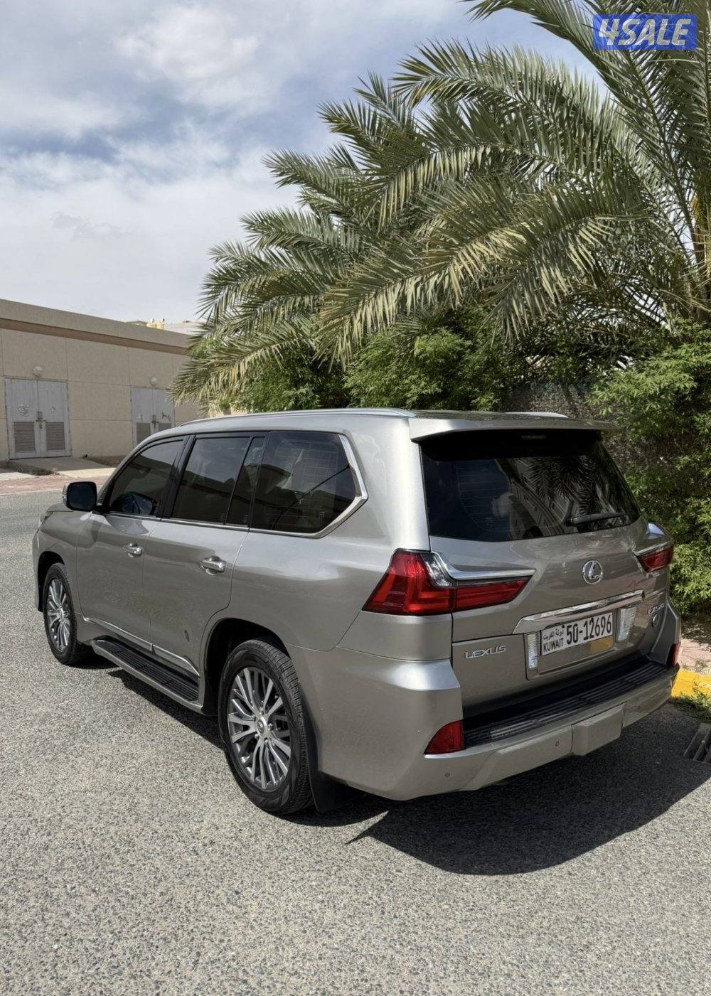 للبيع لكزس 2017 درجه ثانيه2