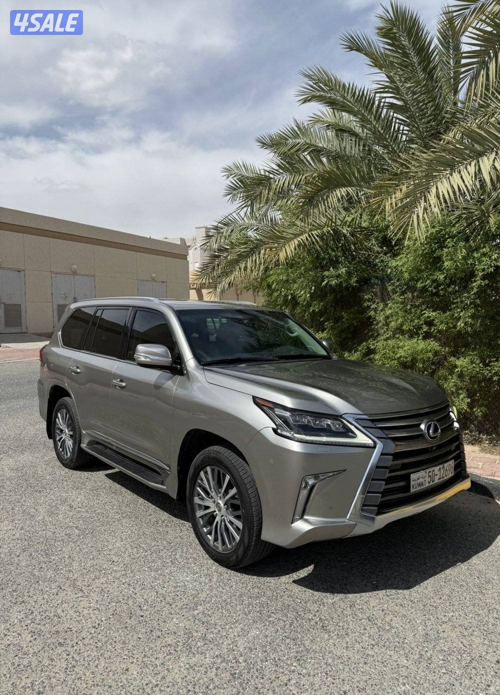 للبيع لكزس 2017 درجه ثانيه3