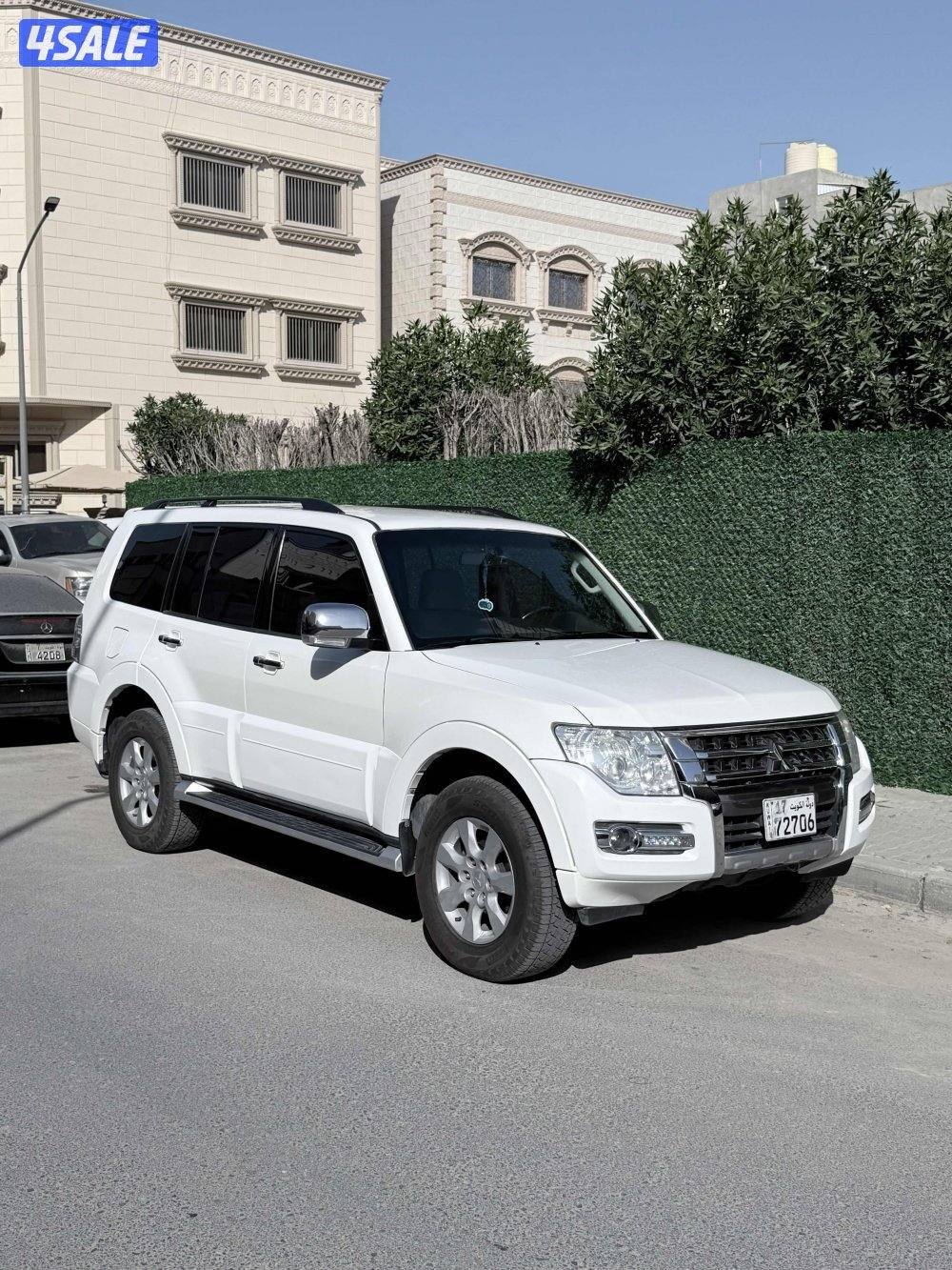 للبيع باجيرو بحالة ممتاز شرط الفحص قير، مكينة ، شاصي ، صبغ الوكالة1