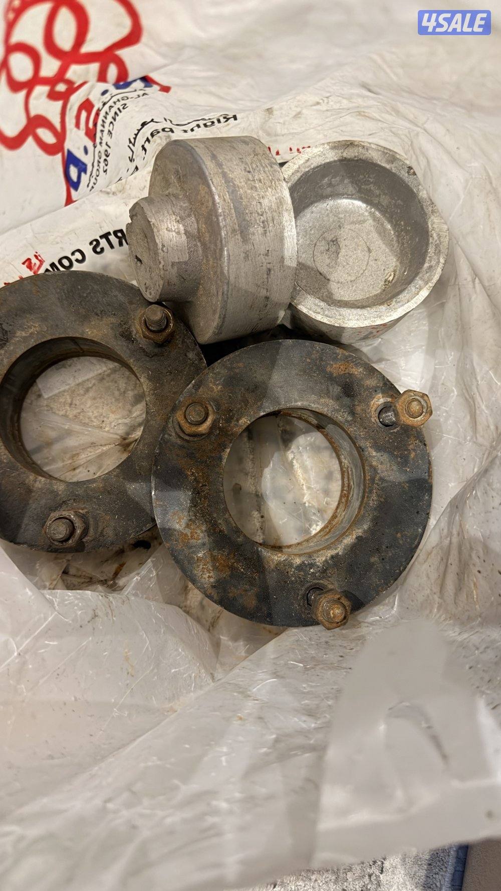 للبيع تواير Goodyear ورانقات فل نيكل مع رفعة2