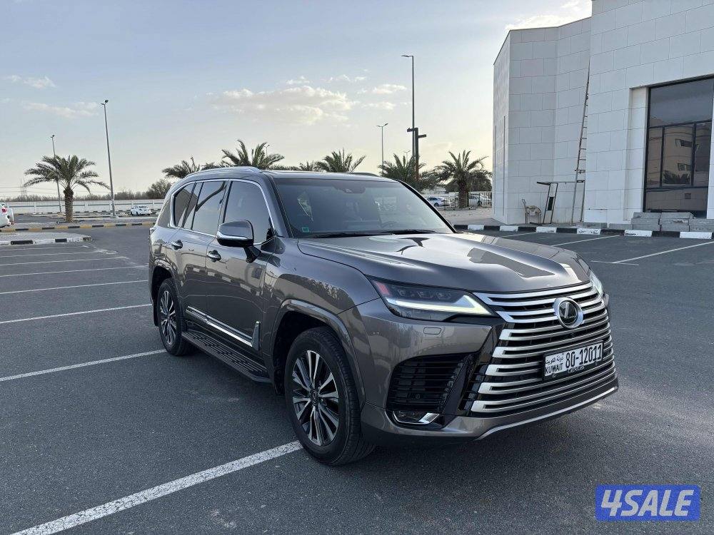 لكزس درجه اولى 20241