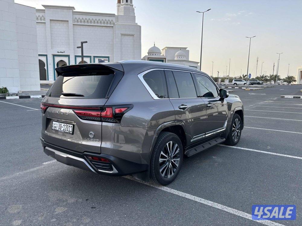 لكزس درجه اولى 20243