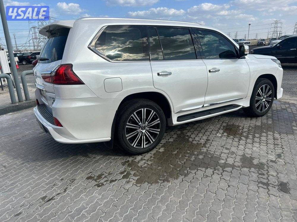 لكزس LX570s  موديل 2019 ماشى 231.000 k.m  وارد الساير.صبغ وكالة حماية2