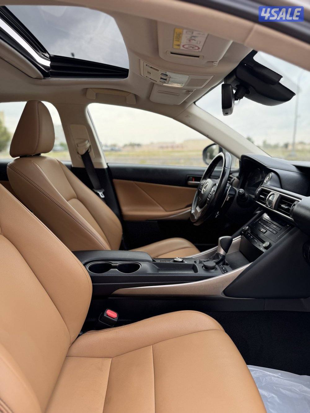 للبيع لكزس is 200t 20172