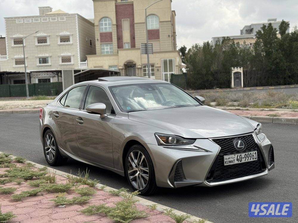 للبيع لكزس is 200t 20173