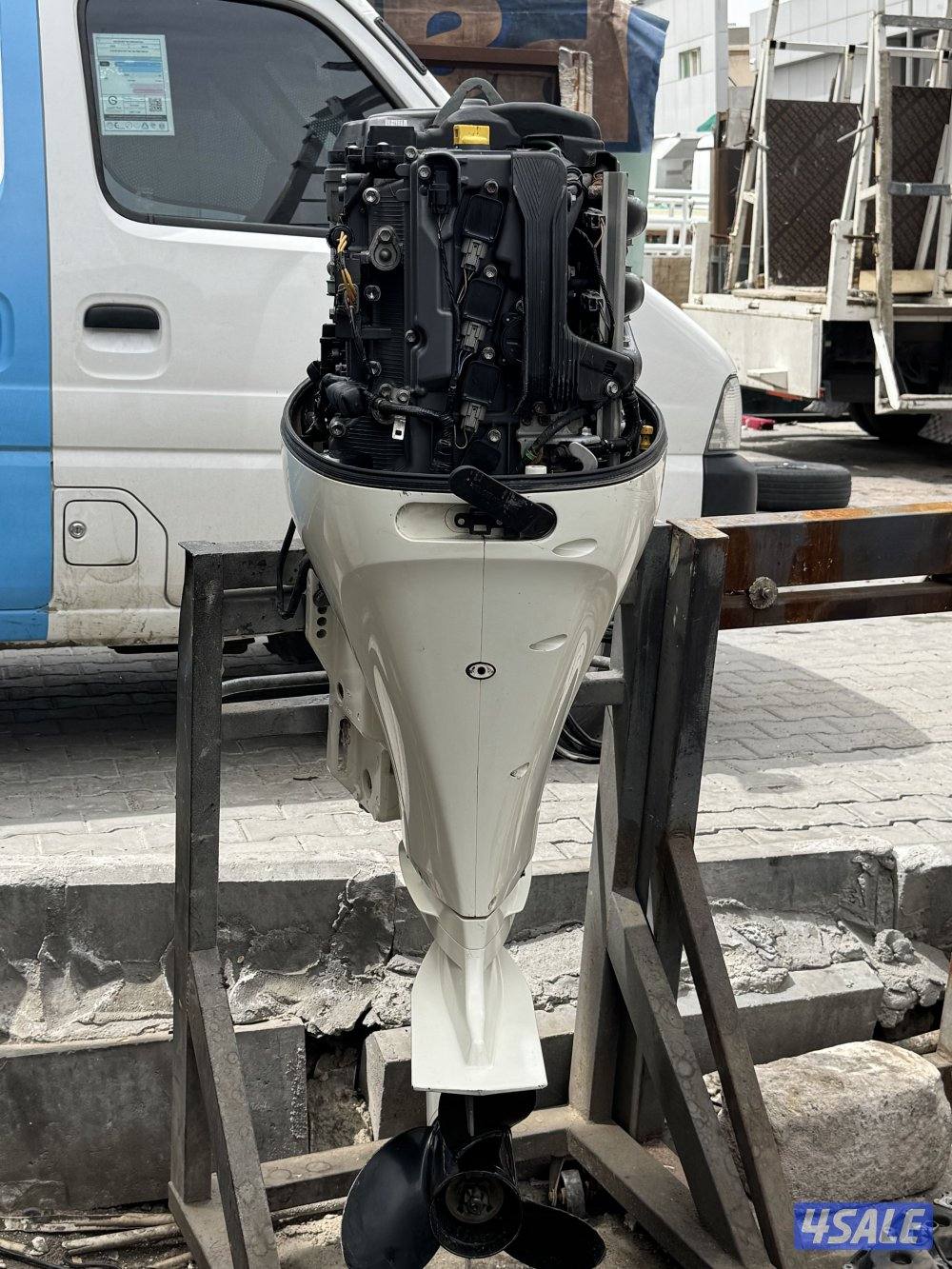 للبيع مكينة سوزوكي فور ستروك ١٠٠ حصان5