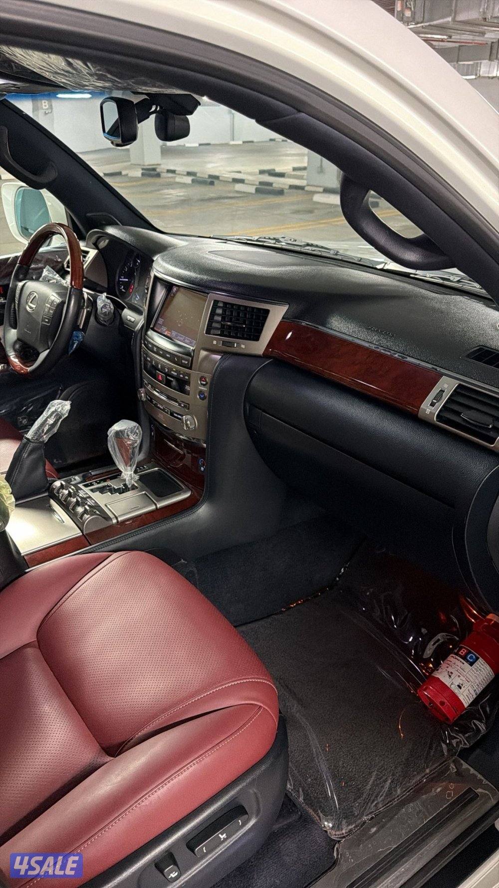 جيب لكزس LX570 سبورت بحاله فوق الممتازه8
