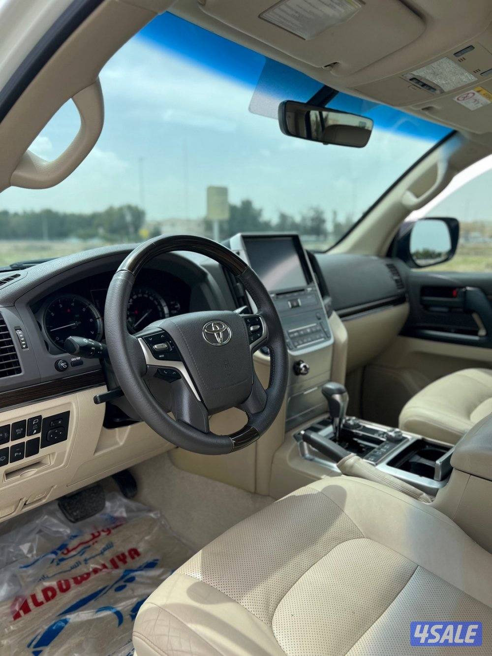 للبيع لاندكروزر 2019 قراند تورنق فحص صامل عداد  الف 162 فقط6