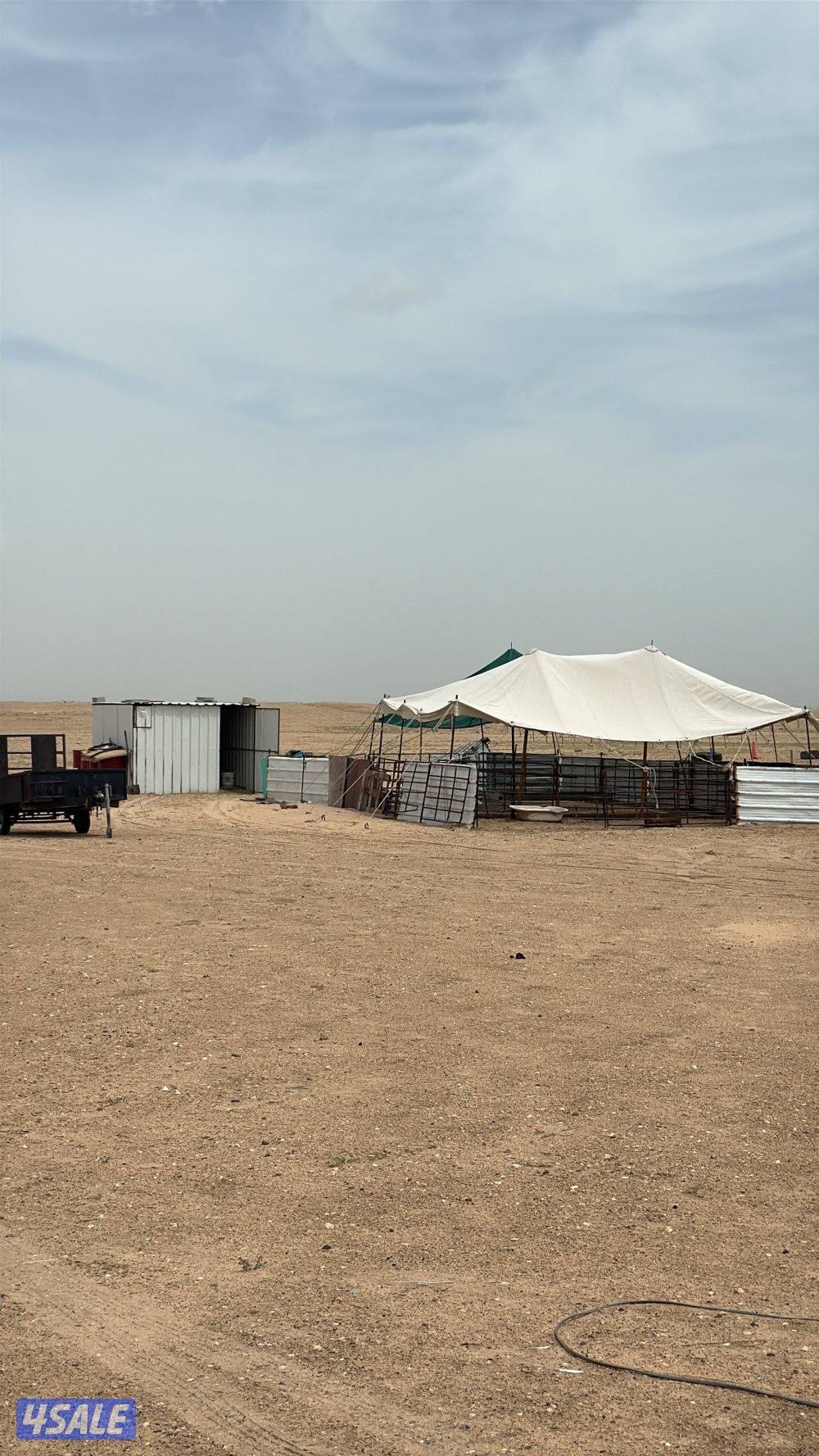 للبيع شبوك مع احواض وجربة ماي وخزان  ومخزن وظلال استخدام 4 اشهر فقط0