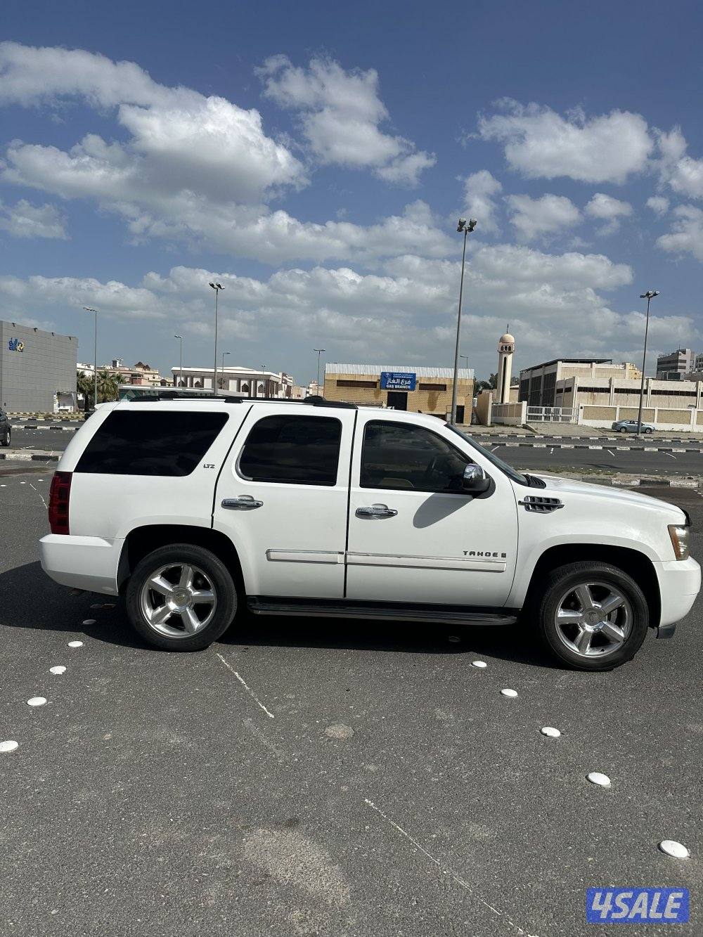 تاهو 2008 ltz للي يدور النظيف5