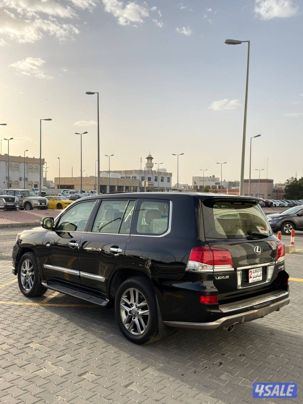 للبيع لكزس LX570 صبغ الوكاله الدرجه الاولي3