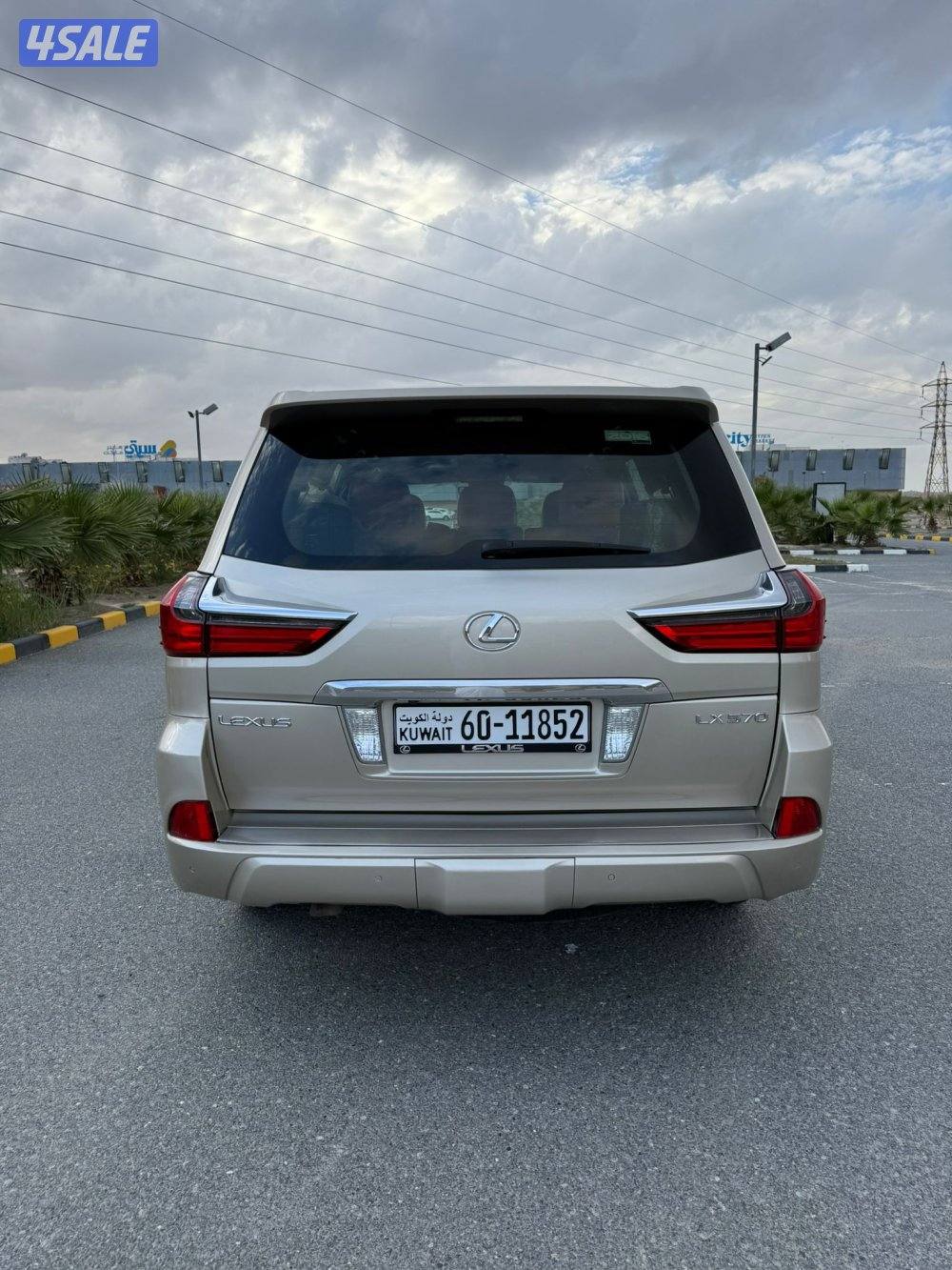 لكزس LX570 موديل ٢٠١٦ وارد الخليج له ملف في الساير5