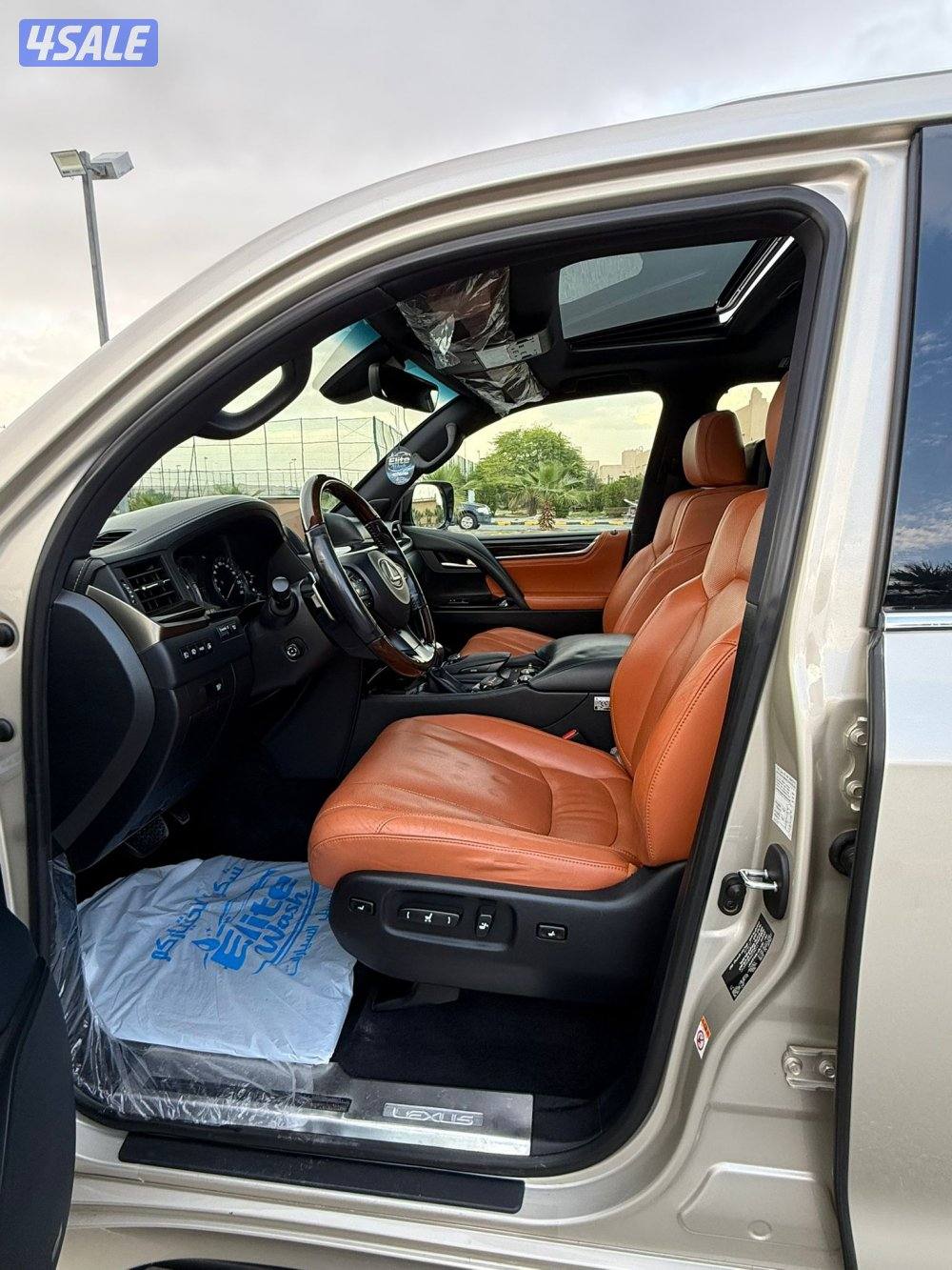 لكزس LX570 موديل ٢٠١٦ وارد الخليج له ملف في الساير7
