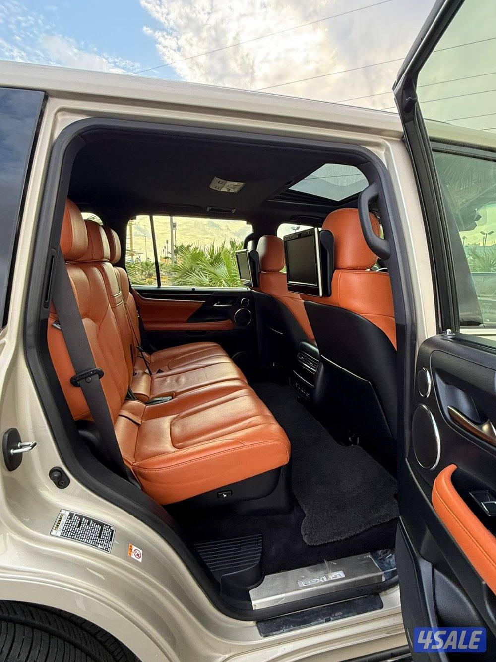 لكزس LX570 موديل ٢٠١٦ وارد الخليج له ملف في الساير8