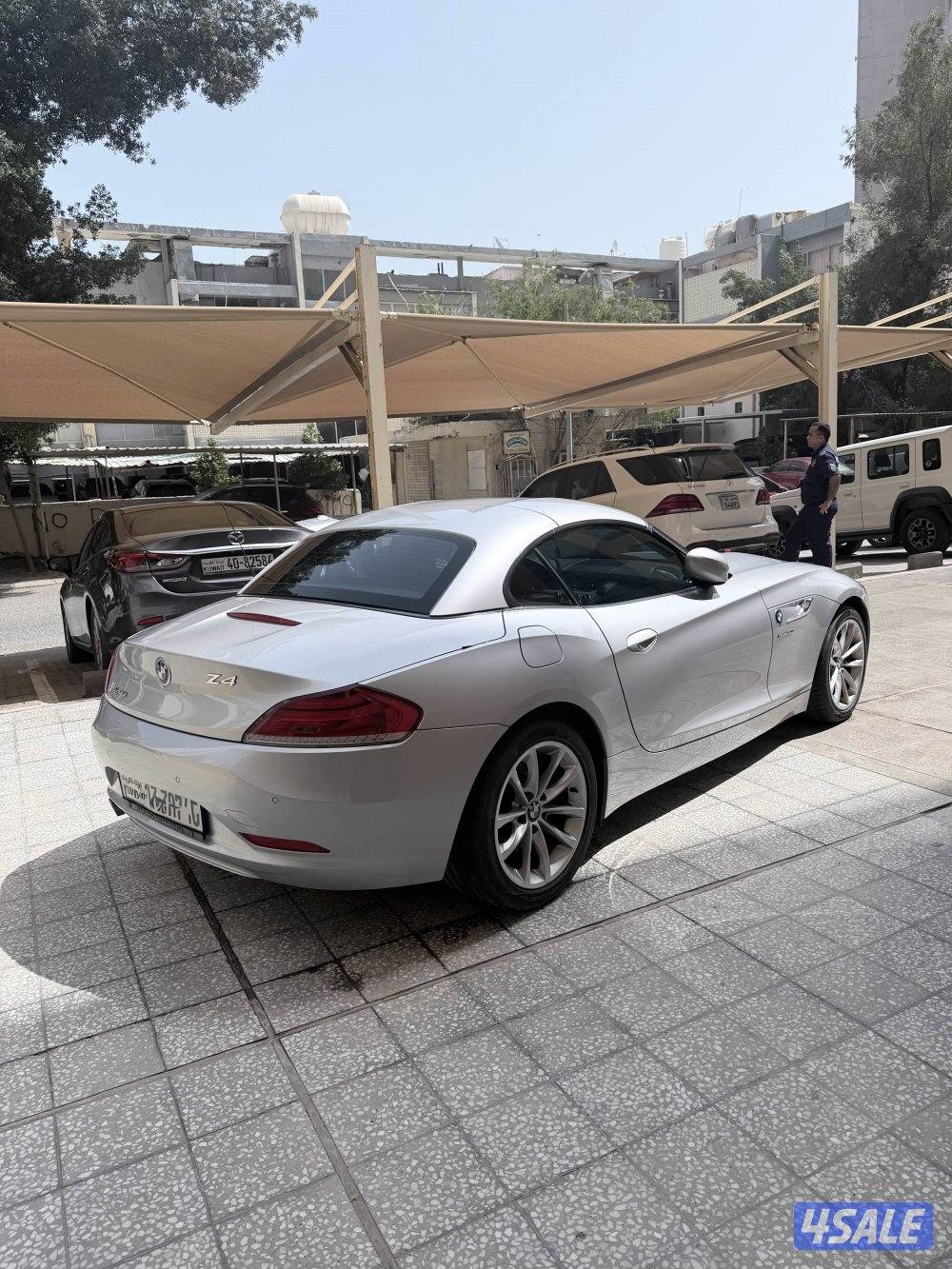 BMW Z4 i20 series - 2015 model ممشى قليل جداً3