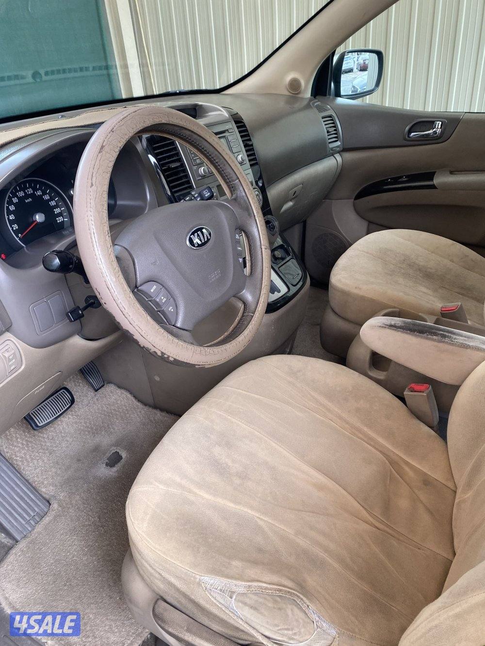 للبيع كيا كرنفال ٢٠١٣ بحاله منتازه1