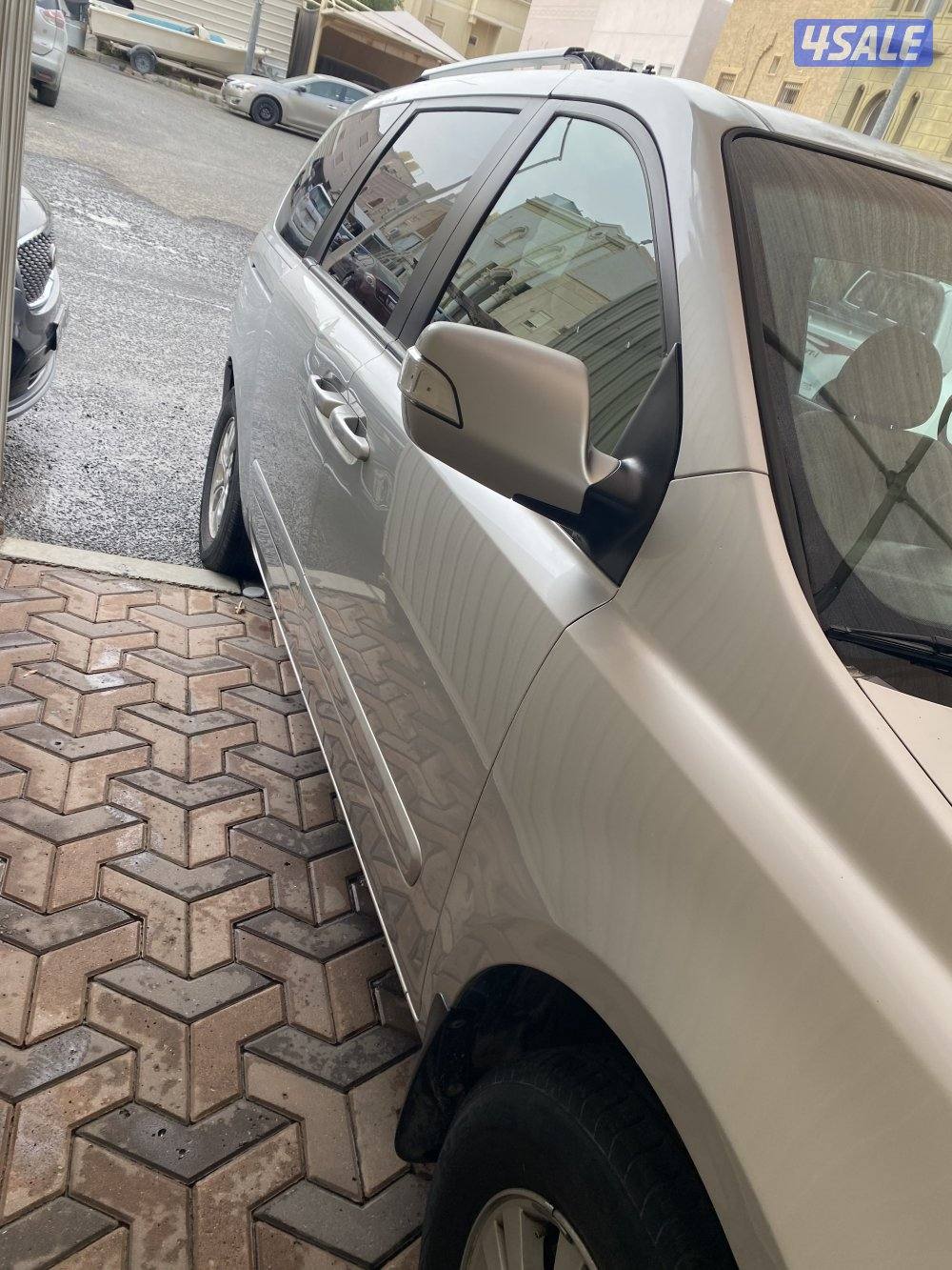 للبيع كيا كرنفال ٢٠١٣ بحاله منتازه2