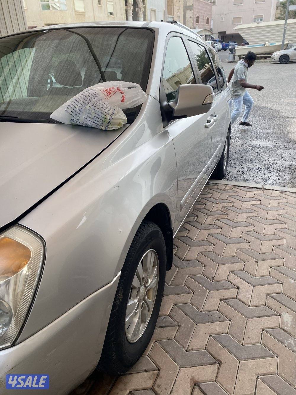 للبيع كيا كرنفال ٢٠١٣ بحاله منتازه3