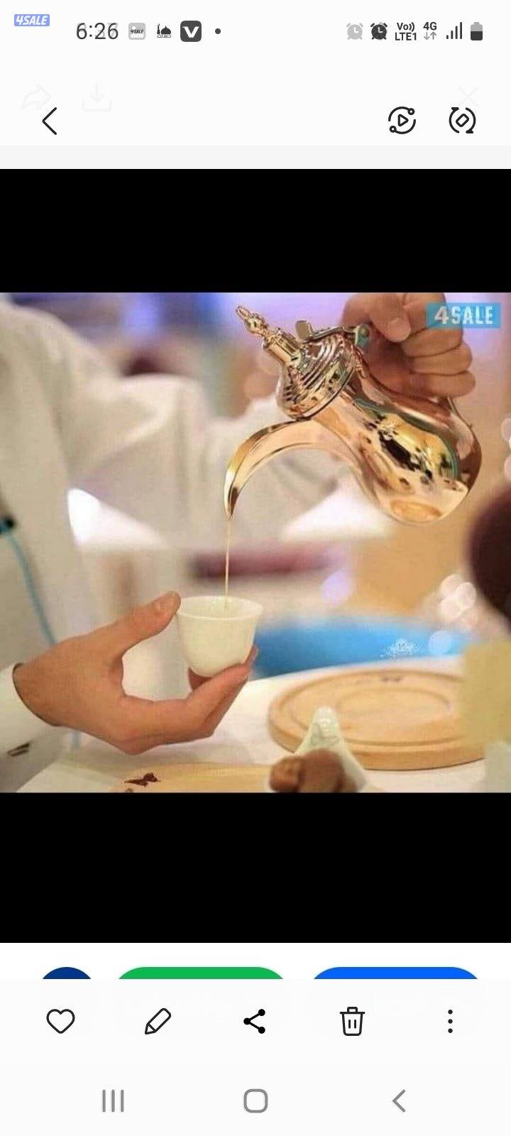 تقديم التمور والقهوة العربي بالزي الرسمي12