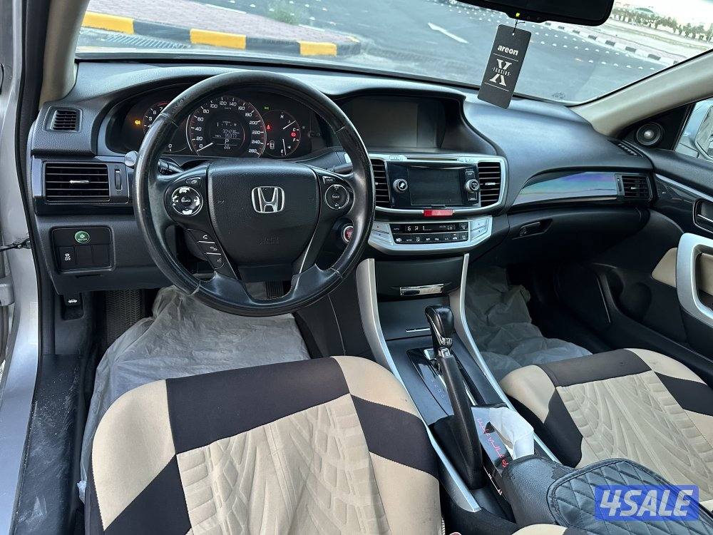 للبيع هوندا اكورد موديل 20135