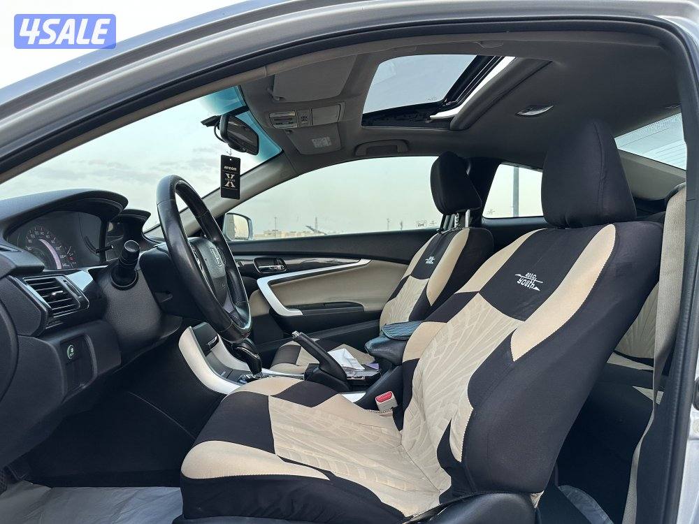 للبيع هوندا اكورد موديل 20137