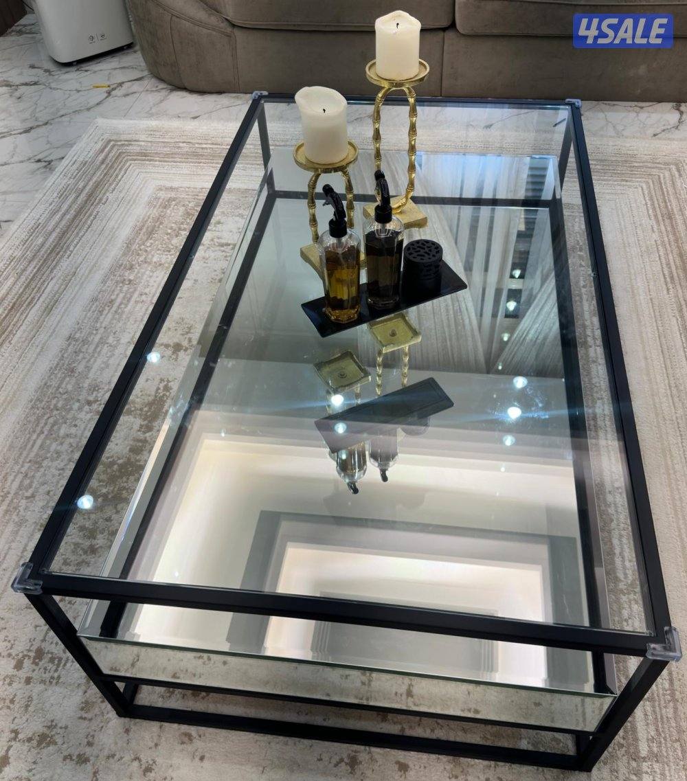 طاوله مقاس الطول: ١٥٠ العرض:٨٠ الارتفاع: ٥٠0