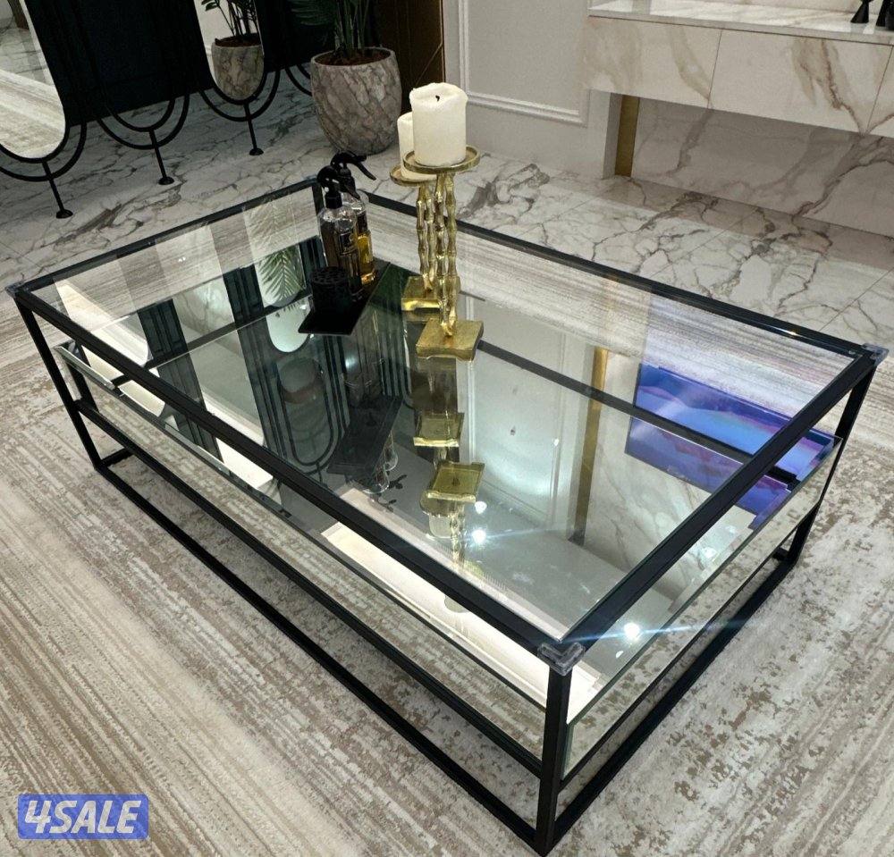 طاوله مقاس الطول: ١٥٠ العرض:٨٠ الارتفاع: ٥٠1