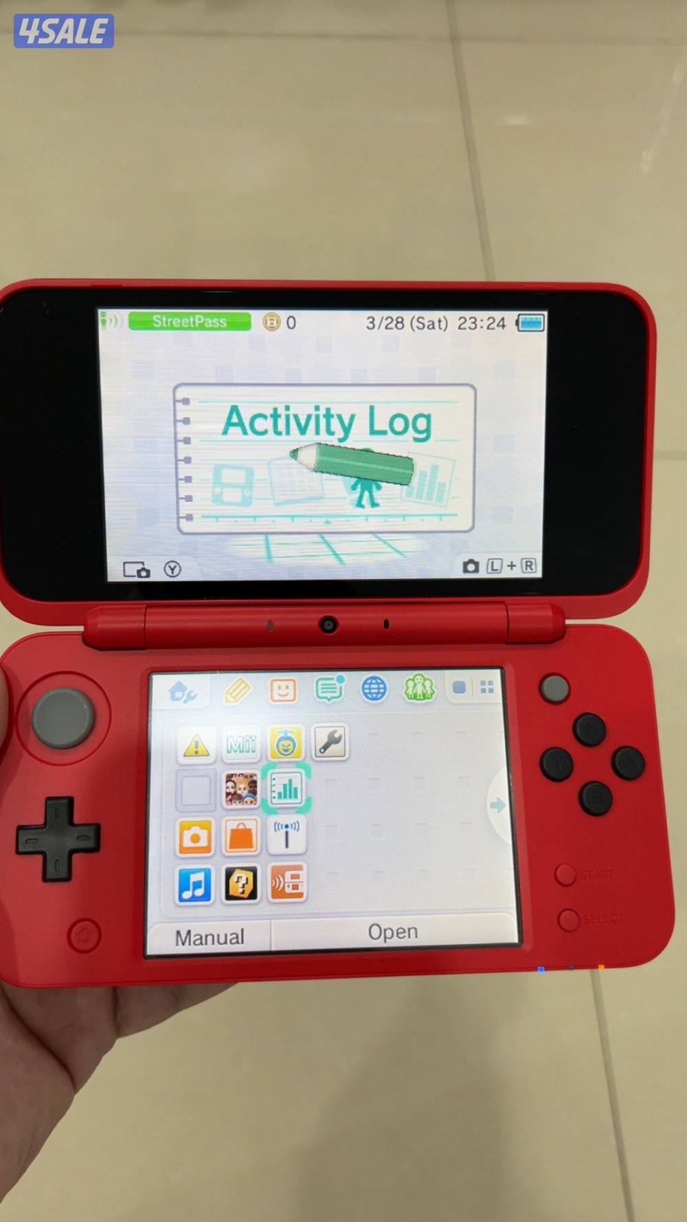 Nintendo 2DS XL Pokeball Edition2