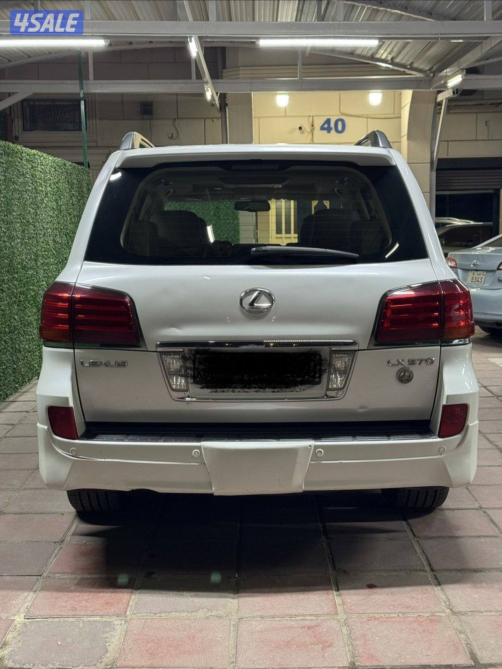 جيب لكزس 20102