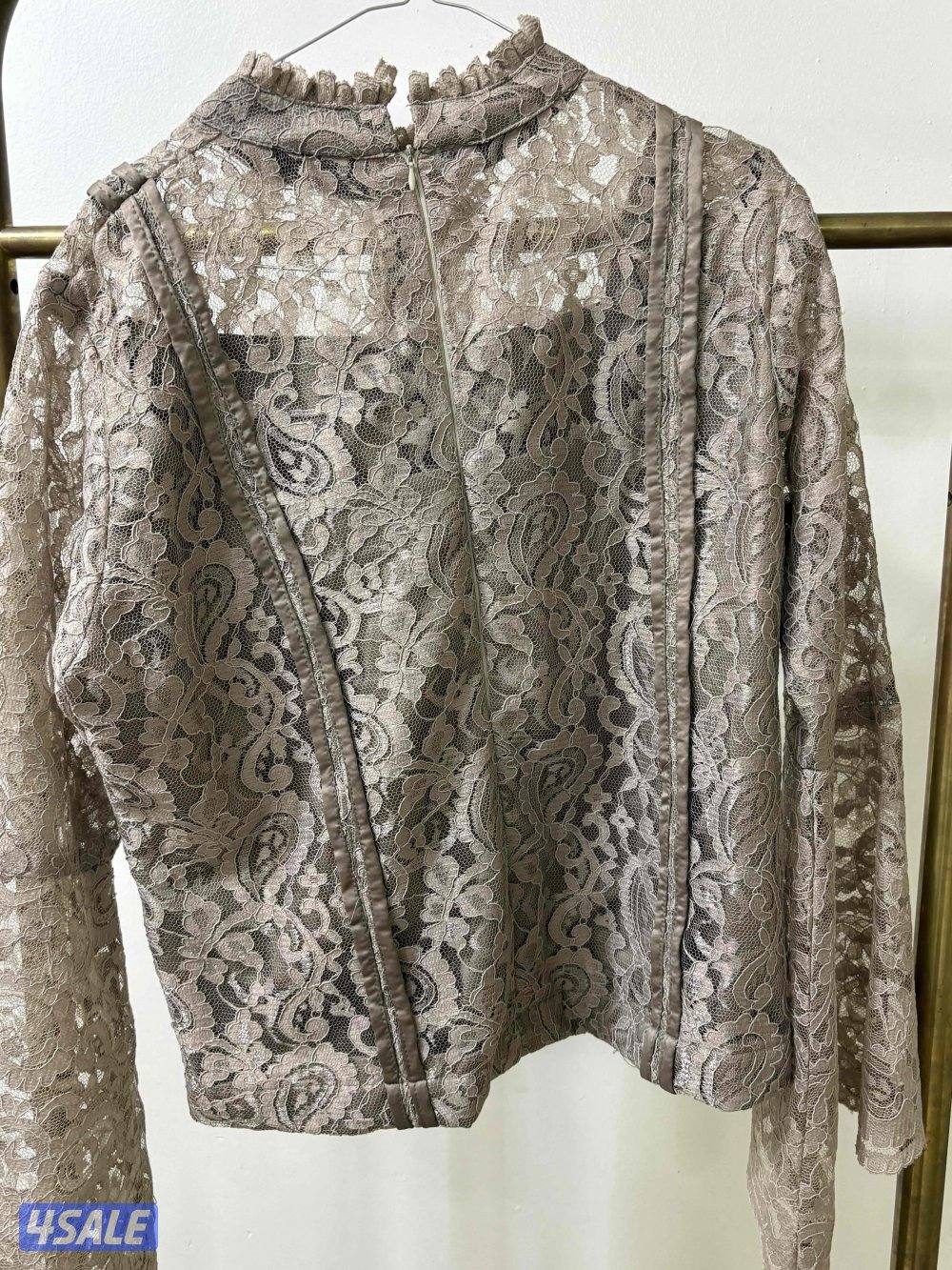 بدله تنوره بيج لبستين6