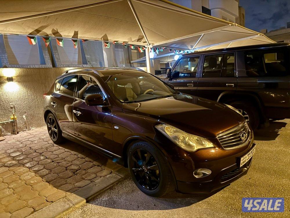 انفينتي EX370