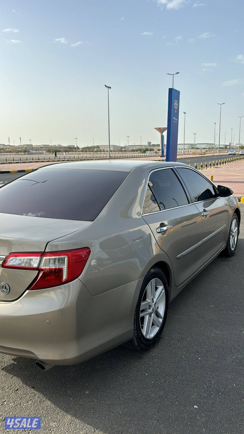 للبيع كامري 2014 GLX ماشي 235 الف2