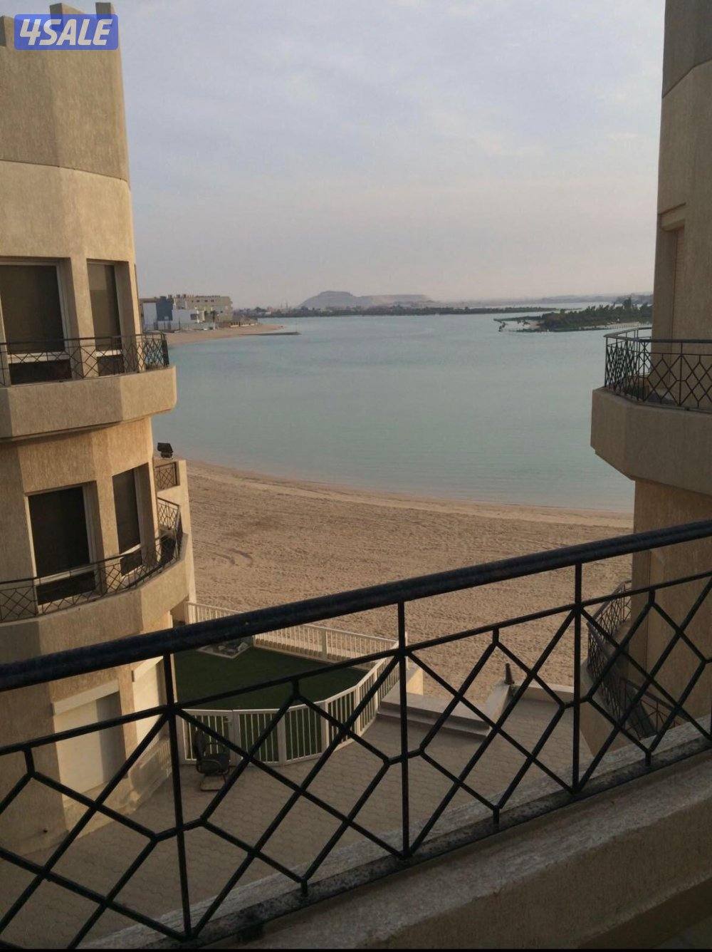 للإيجار شاليه في الخيران مع أطلاله بحريه ٦ غرف0