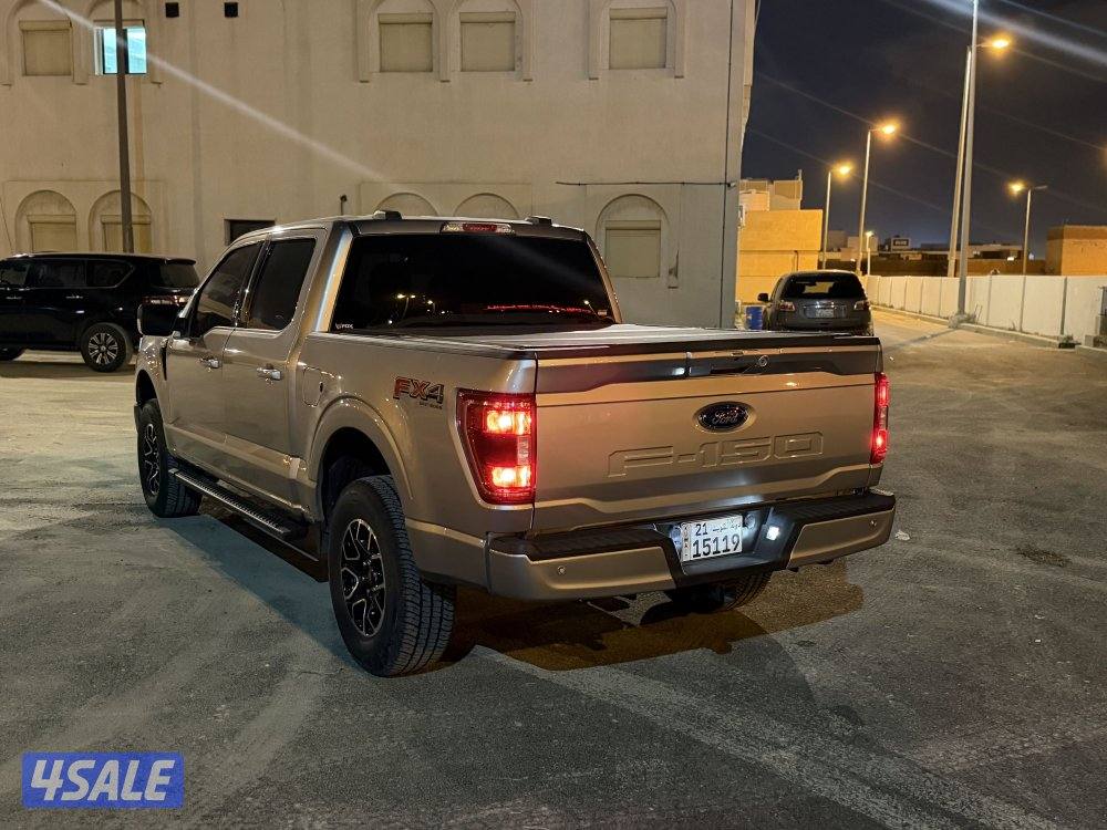 للبيع وانيت فورد fx4 شرط الفحص بل كامل2