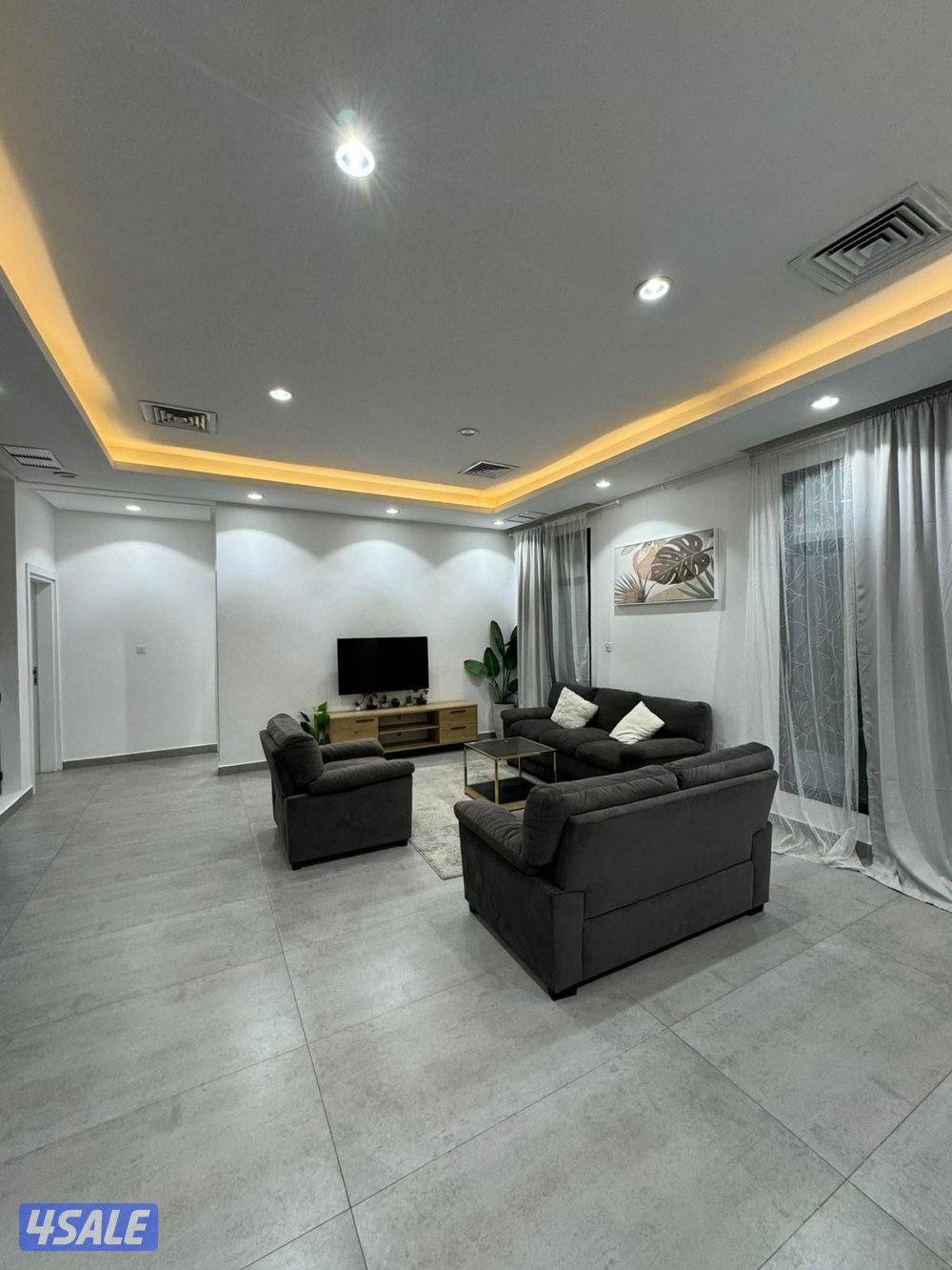 شالية كامل علي البحر مباشرة متوفر ويك اند الجاي8