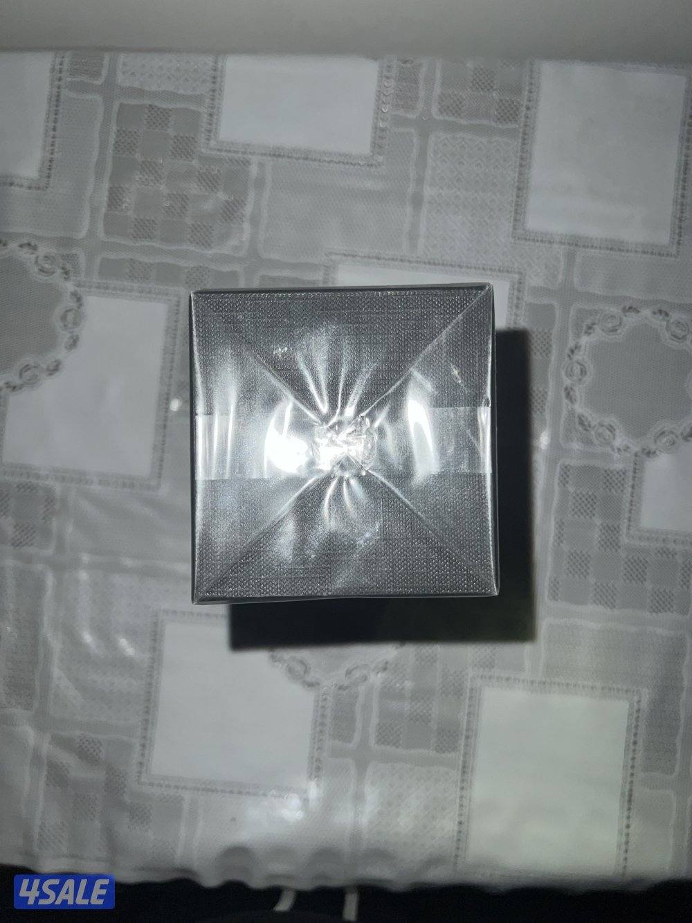 Yves saint laurent 6 place saint sulpice4