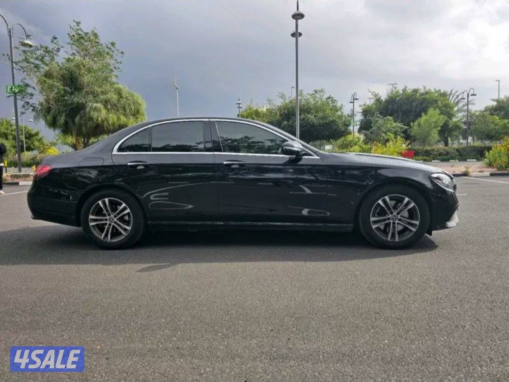 Mercedes E200 2023 avantgarde extremely good condition, only 4500 km3