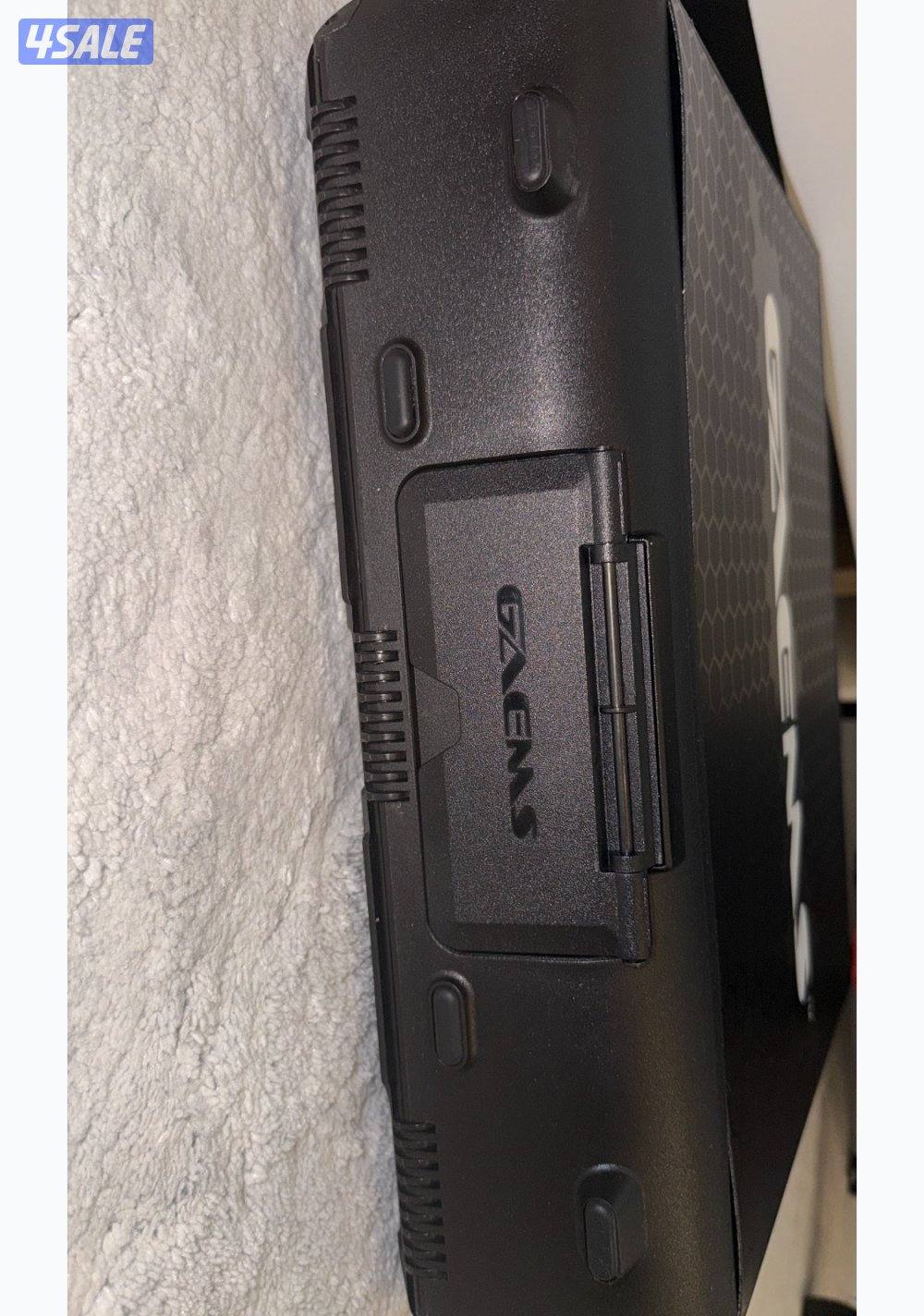 جنطه شاشه مافيها اي خراب يجي معاها واير HDMI و واير حق الشاشه جديد2