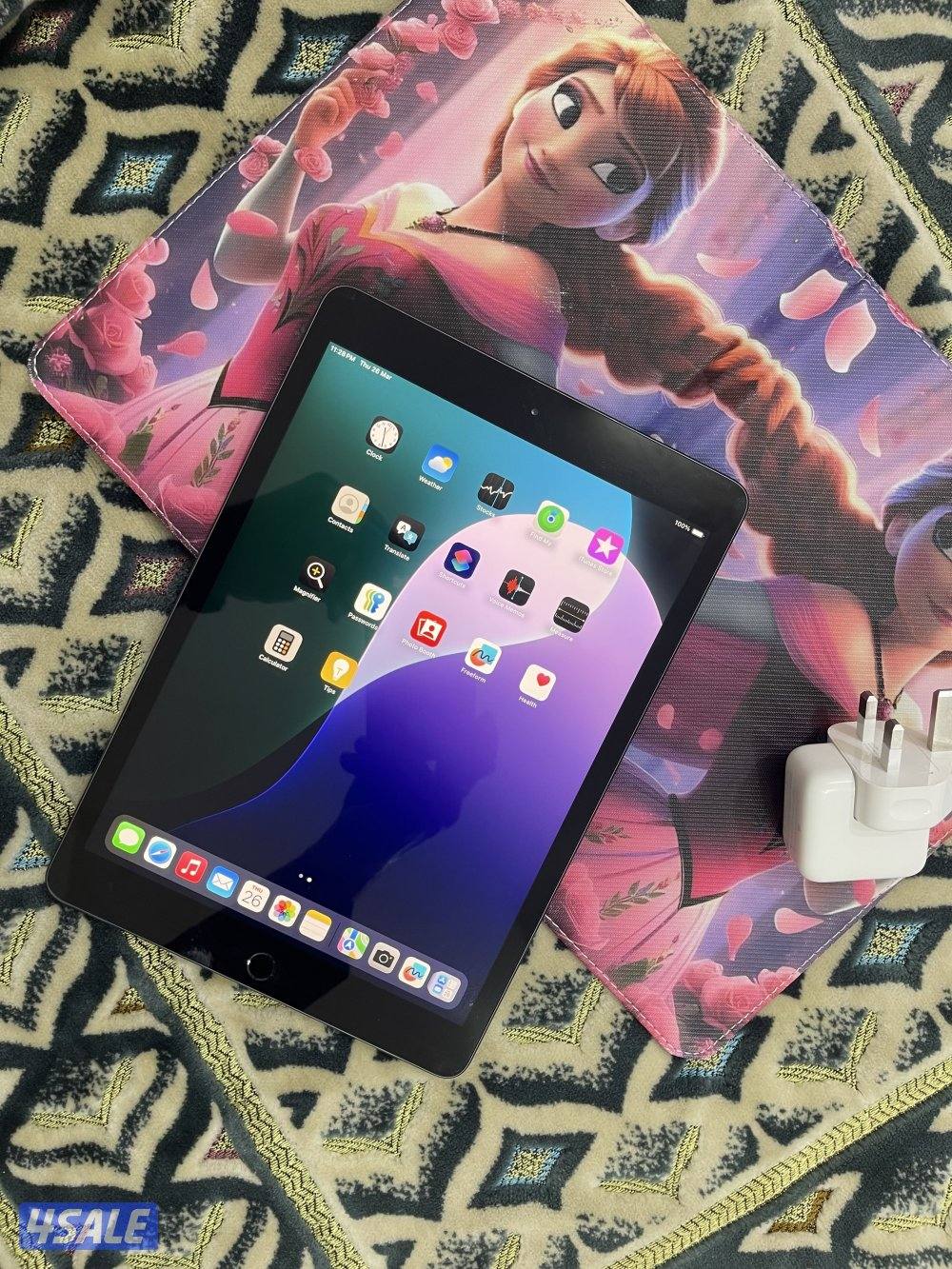 ايباد ابل7 شاشة  10.2 قيقا 32 نظيف وشغال تمام مو مفتوح2