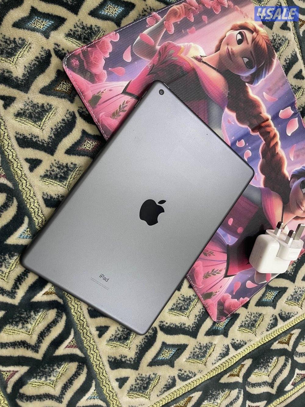 ايباد ابل7 شاشة  10.2 قيقا 32 نظيف وشغال تمام مو مفتوح7